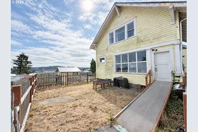 414 Hall Ave, Coos Bay, OR 97420 - Photo 33