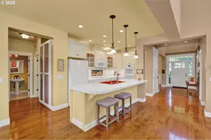 2011 River Loop 1, Eugene, OR 97404 - Photo 9