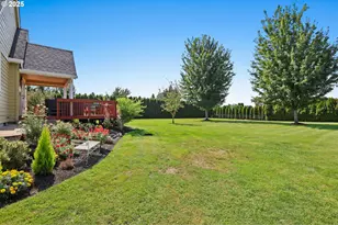 2011 River Loop 1, Eugene, OR 97404 - Photo 27