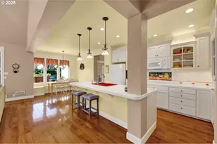 2011 River Loop 1, Eugene, OR 97404 - Photo 7