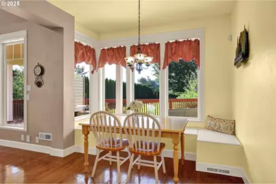 2011 River Loop 1, Eugene, OR 97404 - Photo 13