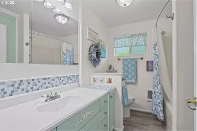 2011 River Loop 1, Eugene, OR 97404 - Photo 41