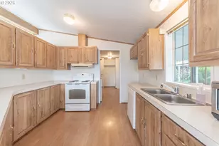 51547 SE Oak Grove Dr, Scappoose, OR 97056 - Photo 7