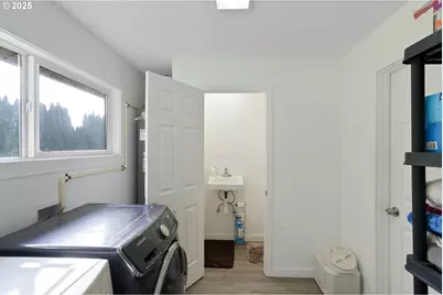 8975 S Pacific Hwy, Monmouth, OR 97361 - Photo 23