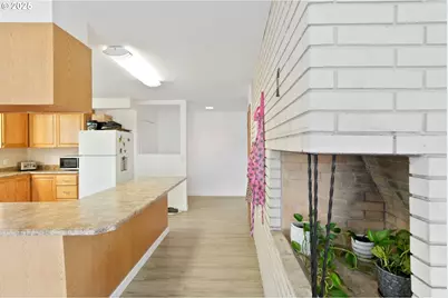 8975 S Pacific Hwy, Monmouth, OR 97361 - Photo 7