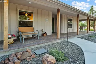 6820 SW George Millican Rd, Prineville, OR 97754 - Photo 3