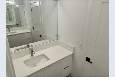 9023 NE Hoyt St, Portland, OR 97220 - Photo 13