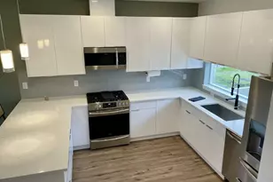 9023 NE Hoyt St, Portland, OR 97220 - Photo 3