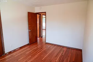 2085 SW Roxbury Ave, Portland, OR 97225 - Photo 33