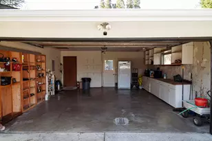 2085 SW Roxbury Ave, Portland, OR 97225 - Photo 39