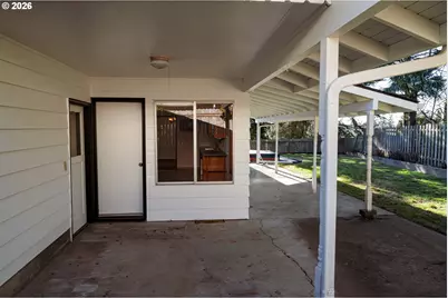 2085 SW Roxbury Ave, Portland, OR 97225 - Photo 7