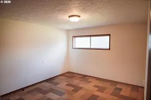 2085 SW Roxbury Ave, Portland, OR 97225 - Photo 35