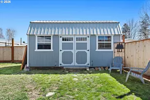 2320 21st St, Baker City, OR 97814 - Photo 23