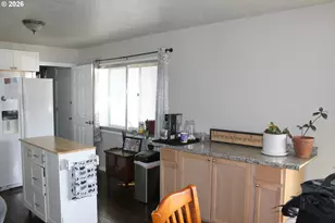 2320 21st St, Baker City, OR 97814 - Photo 5