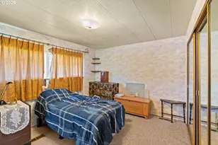 205 S 54th St, Springfield, OR 97478 - Photo 11