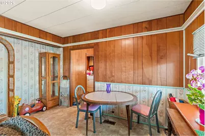 205 S 54th St #8, Springfield, OR 97478 - Photo 7