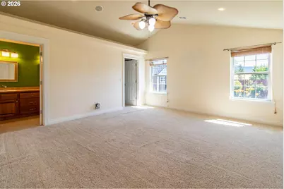 395 N Summerwood St, Roseburg, OR 97471 - Photo 27
