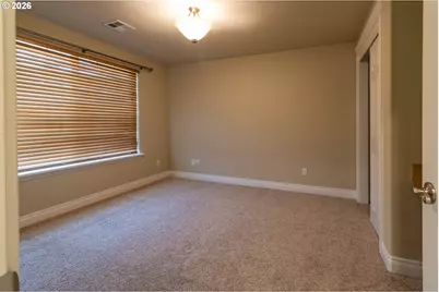395 N Summerwood St, Roseburg, OR 97471 - Photo 23