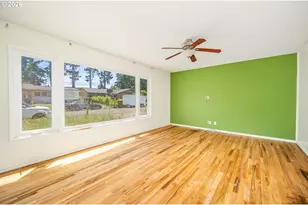 248 Hayes Ave, Cottage Grove, OR 97424 - Photo 3