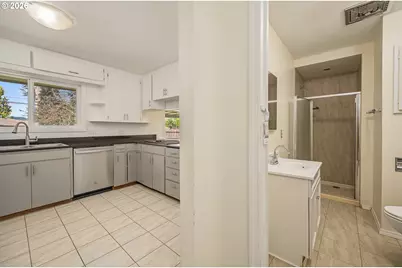248 Hayes Ave, Cottage Grove, OR 97424 - Photo 11