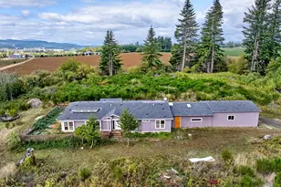 7065 Red Prairie Rd, Sheridan, OR 97378 - Photo 5