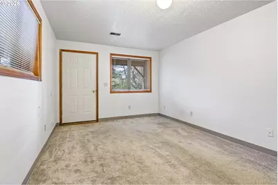 9252 SW 4th Ave, Portland, OR 97219 - Photo 31
