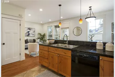 3738 SE Crystal Springs Blvd, Portland, OR 97202 - Photo 13