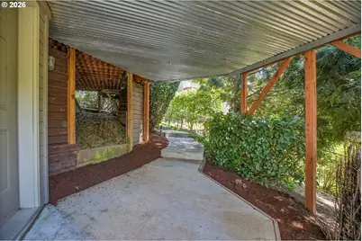 1696 SE 26th Dr, Gresham, OR 97080 - Photo 9