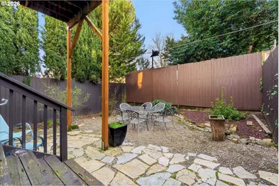 2338 NW Hoyt St, Portland, OR 97210 - Photo 39