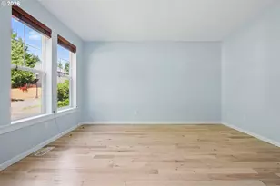 11001 NW 12th Ave, Vancouver, WA 98685 - Photo 9