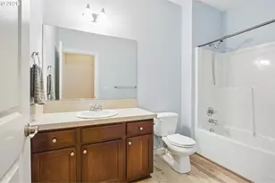 11001 NW 12th Ave, Vancouver, WA 98685 - Photo 17