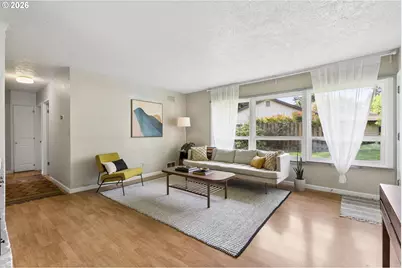 1038 NE 113th Ave, Portland, OR 97220 - Photo 5