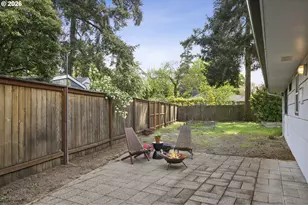 1038 NE 113th Ave, Portland, OR 97220 - Photo 25