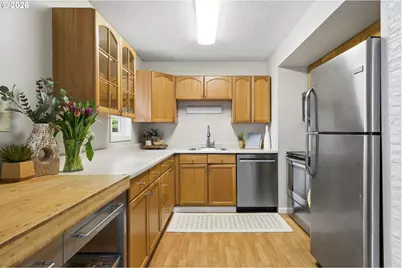 1038 NE 113th Ave, Portland, OR 97220 - Photo 13