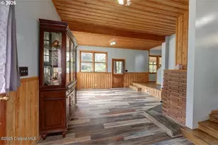 42684 Hillcrest Loop, Astoria, OR 97103 - Photo 7