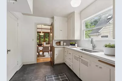 2833 NE 12th Ave, Portland, OR 97212 - Photo 13