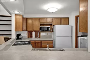 2356 N 22nd Ct, Florence, OR 97439 - Photo 17