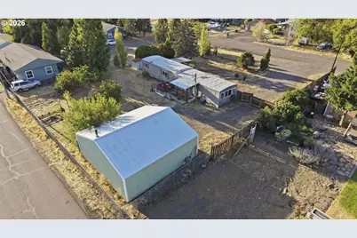 408 6th Ave, Dallesport, WA 98617 - Photo 1