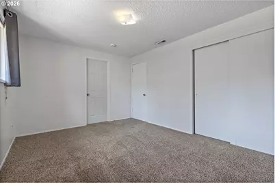 990 NW Angeline Ave, Gresham, OR 97030 - Photo 17