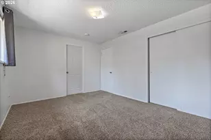 990 NW Angeline Ave, Gresham, OR 97030 - Photo 17