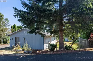 990 NW Angeline Ave, Gresham, OR 97030 - Photo 3