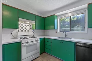 990 NW Angeline Ave, Gresham, OR 97030 - Photo 13