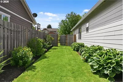 1075 Sage St, Silverton, OR 97381 - Photo 45