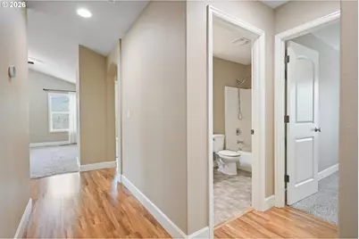 1075 Sage St, Silverton, OR 97381 - Photo 13
