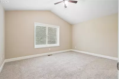 1075 Sage St, Silverton, OR 97381 - Photo 17