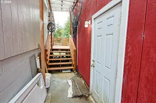 770 S Wasson St, Coos Bay, OR 97420 - Photo 35