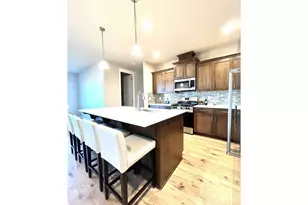 853 Farmington Dr, Junction City, OR 97448 - Photo 9