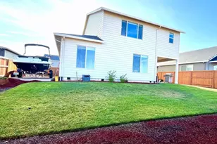 853 Farmington Dr, Junction City, OR 97448 - Photo 5