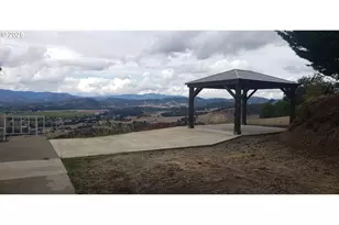 2984 NW Stacie Ct, Roseburg, OR 97471 - Photo 7