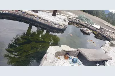 2984 NW Stacie Ct, Roseburg, OR 97471 - Photo 3